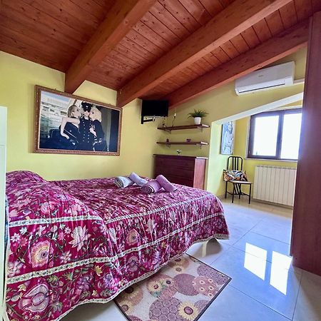 La Villa In Campagna ชิตตา ซานตันเจโล ภายนอก รูปภาพ